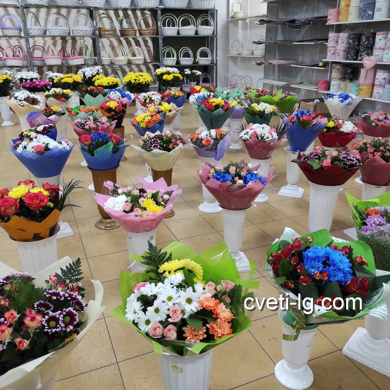 доставка букетов цветов в Луганске